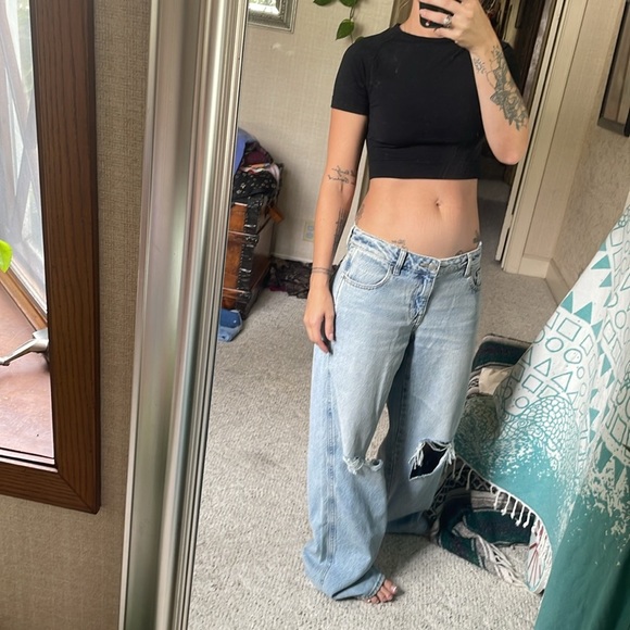 PacSun Trendy Casey Low Rise Baggy Light Indigo Distressed Wide Leg Jeans - Picture 5 of 13